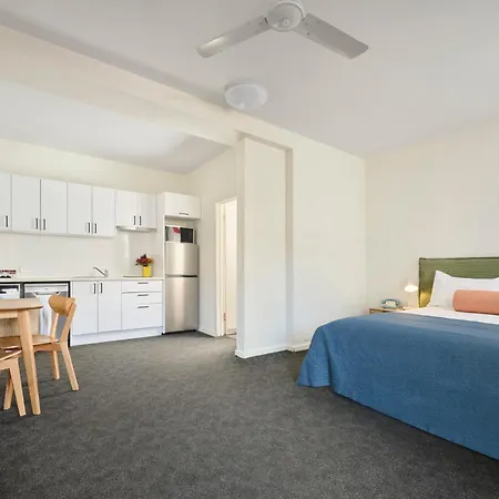 Baileys Parkside Motel By Vetroblu-2